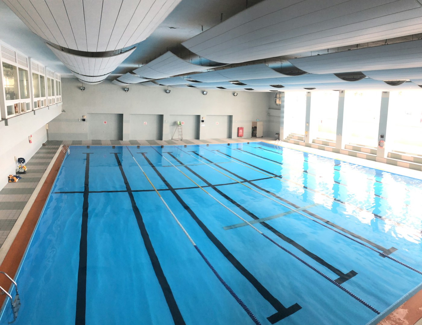 Piscine chauffée couverte du camping
